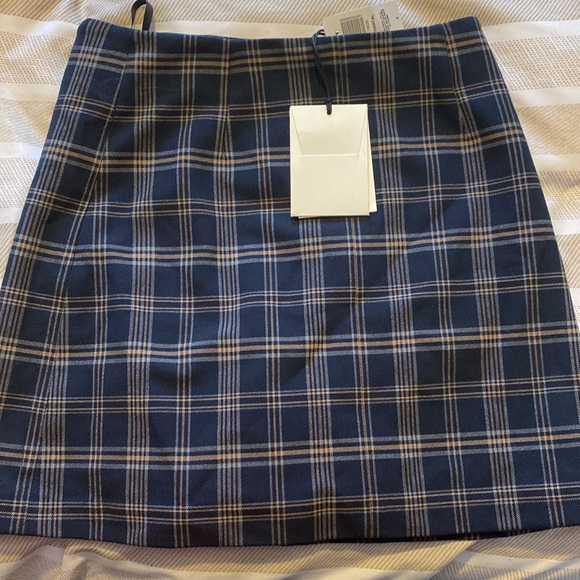 Brand New Aritzia Plaid Skirt Size 0 - Sunday Best Brand - Picture 4 of 5